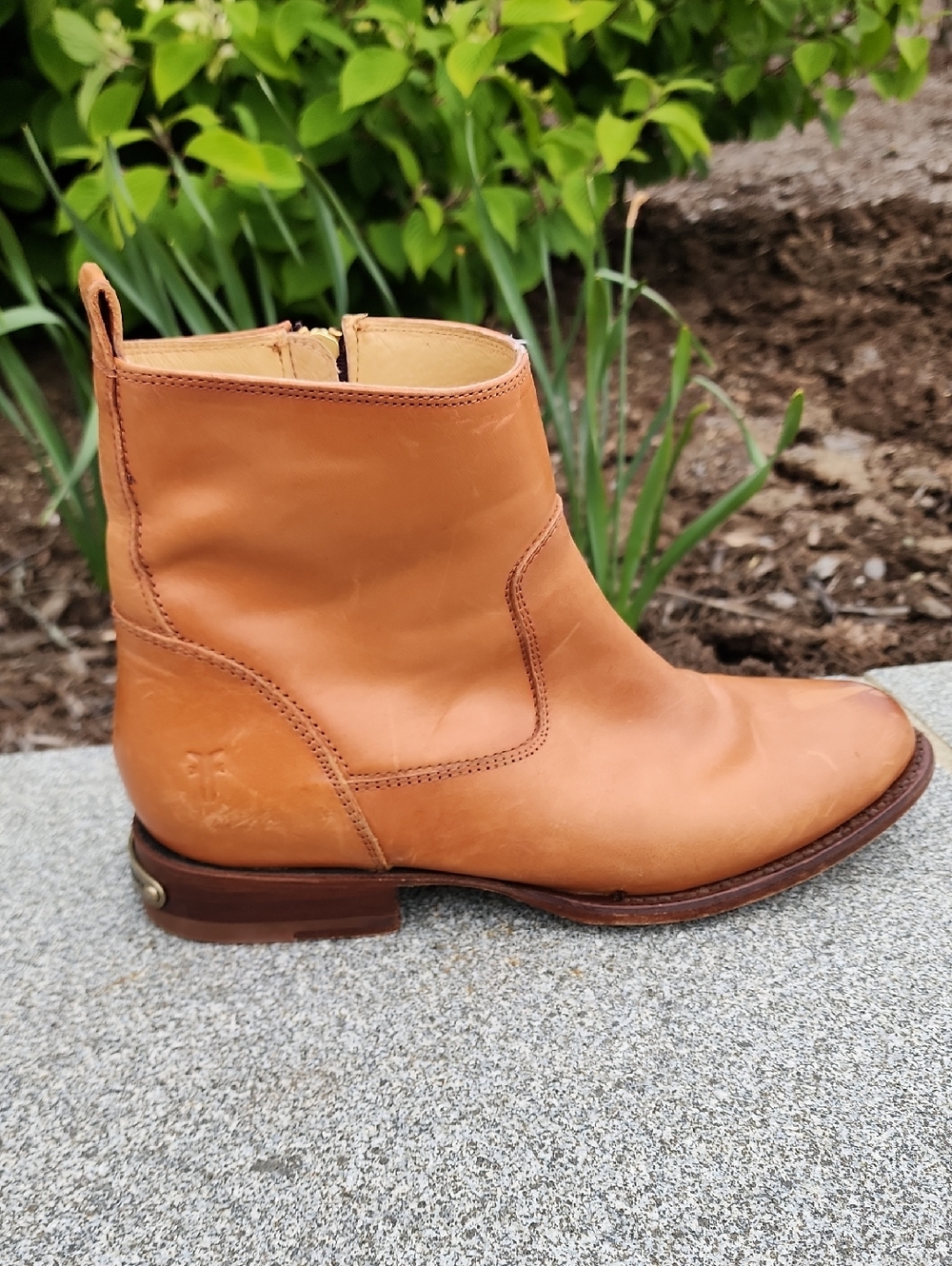 Frye Ankle Boots Side Zipper Size 8 B - Picture 9 of 16